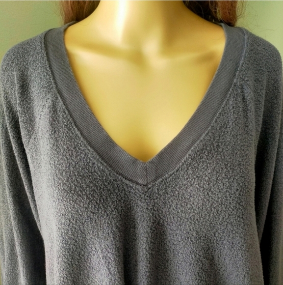 Urban Outfitters sweater Small Gray V Neck Long Sleeves Knit  Oversized - Picture 2 of 13